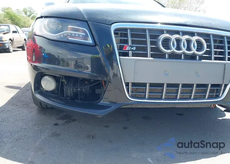 2011 Audi S4 3.0 Premium Plus из США, поврежденный, VIN WAUDGAFL7BA074319